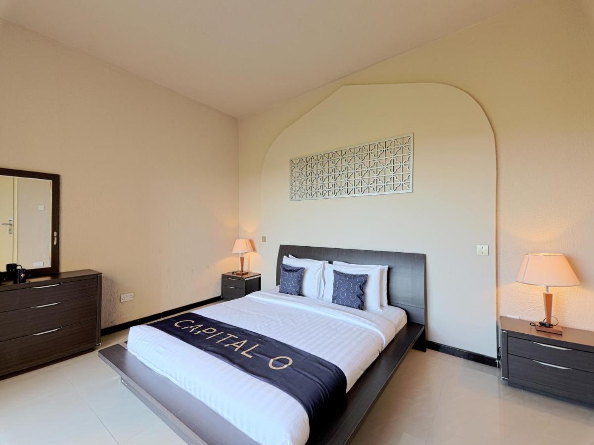 Capital O133 Al Sawadi Beach Resort & Spa Barka Exterior photo