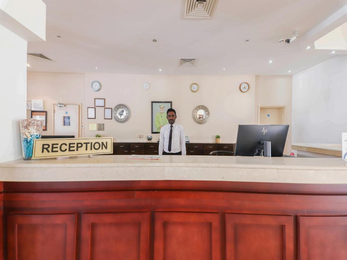 Capital O133 Al Sawadi Beach Resort & Spa Barka Exterior photo
