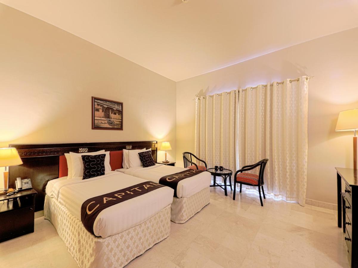 Capital O133 Al Sawadi Beach Resort & Spa Barka Exterior photo