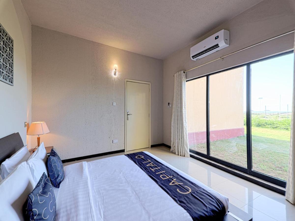 Capital O133 Al Sawadi Beach Resort & Spa Barka Exterior photo
